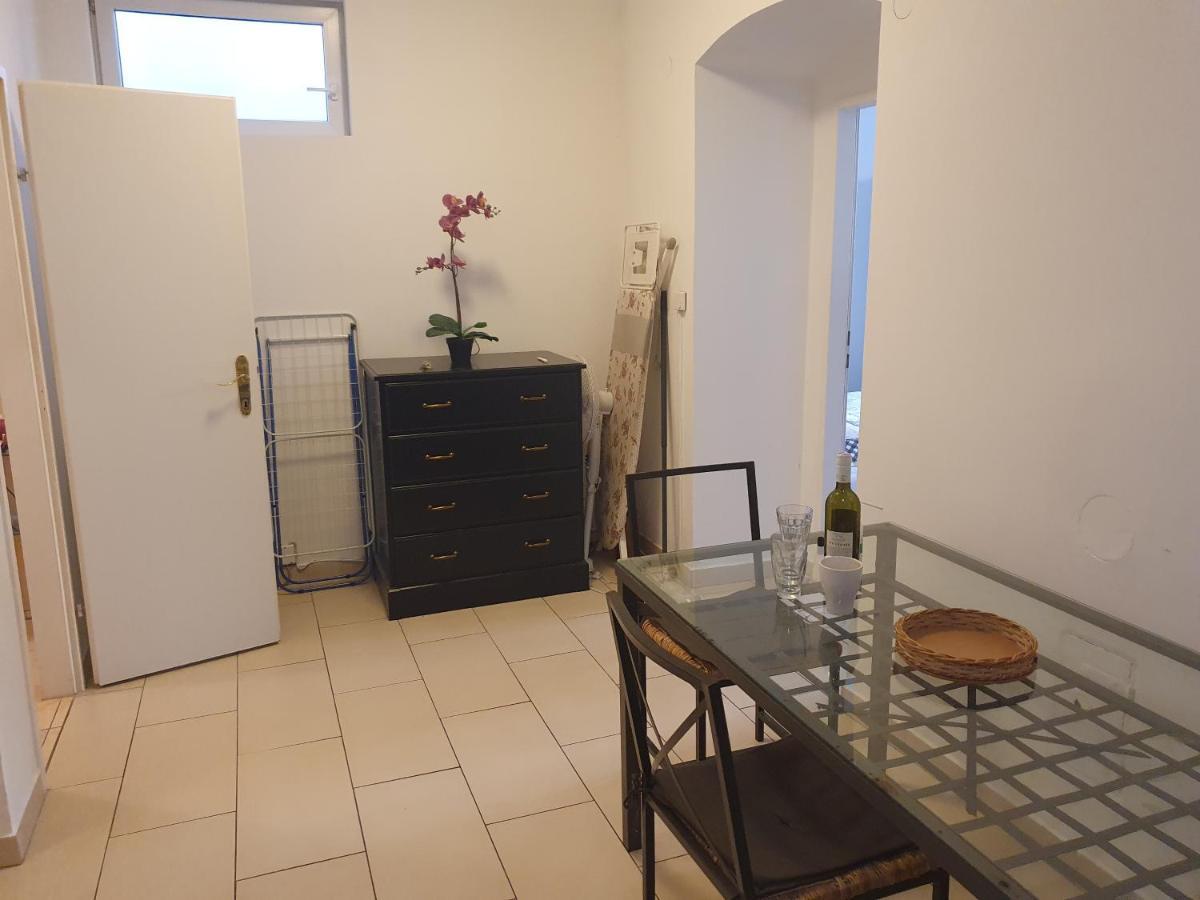 Spacious Apartment Near The Center Wien Exterior foto